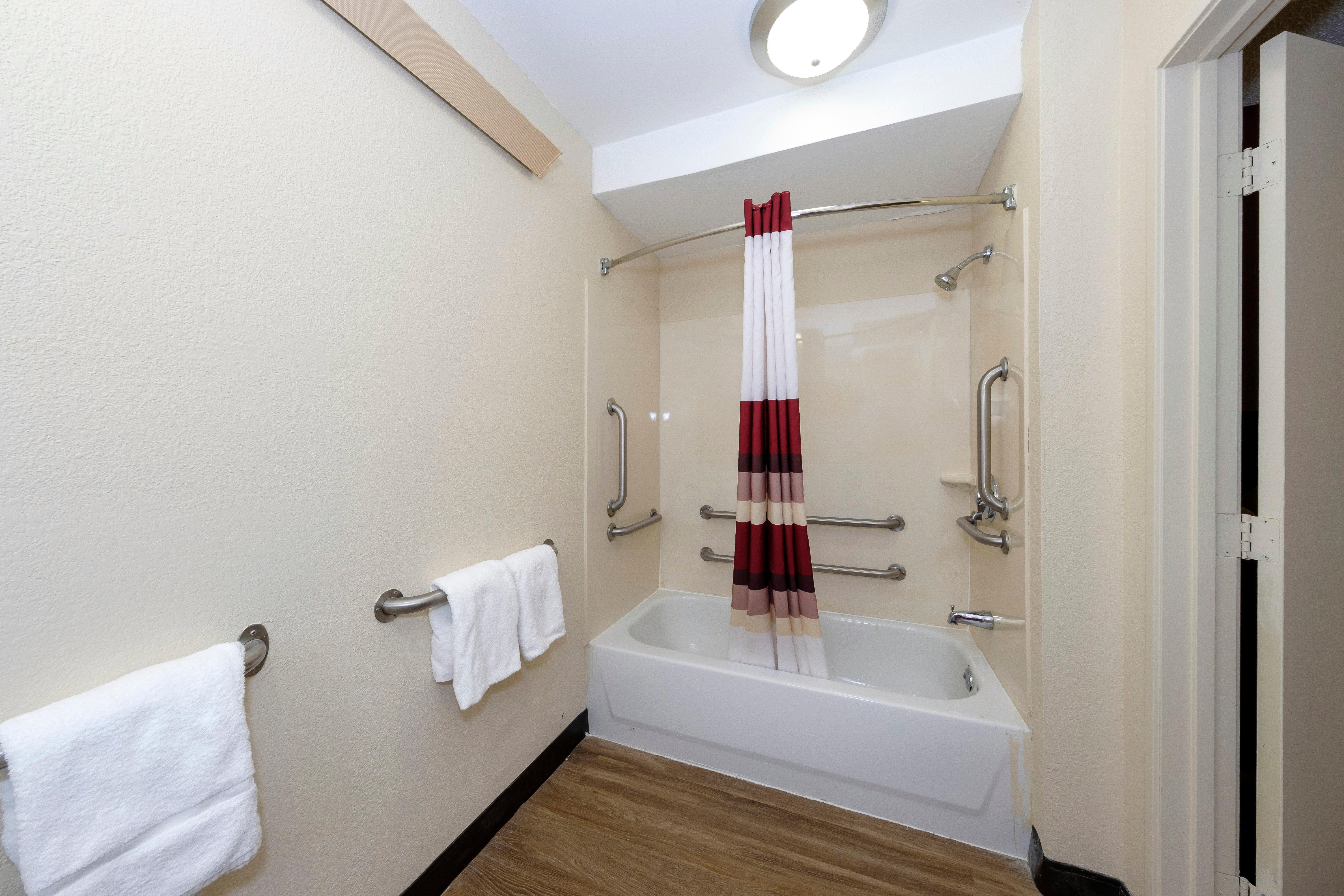 Red Roof Inn Tampa - Brandon Экстерьер фото