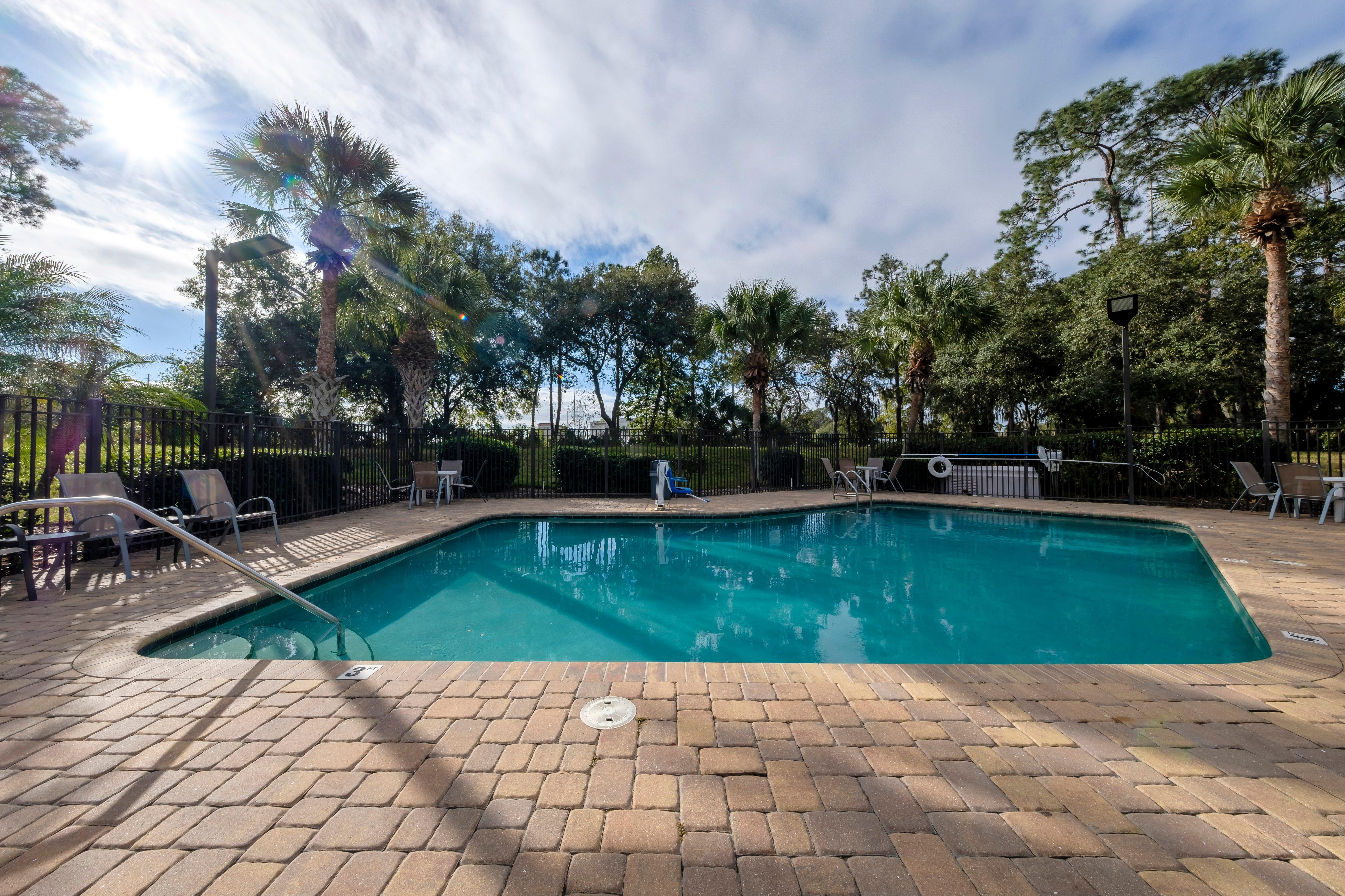 Red Roof Inn Tampa - Brandon Экстерьер фото